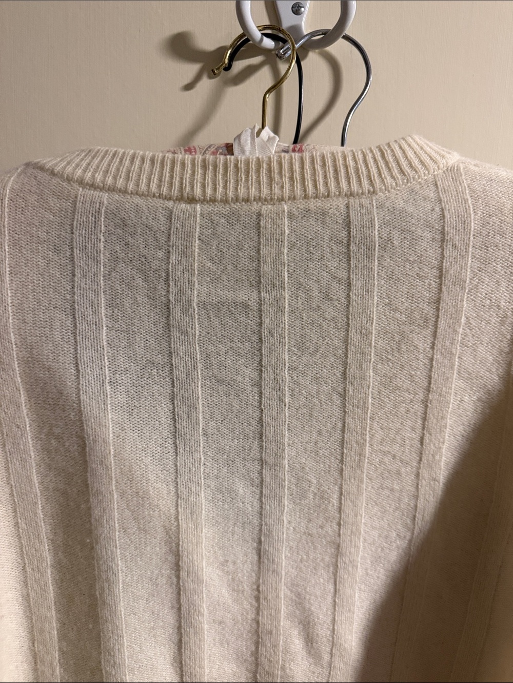 REFORMATION HANNAH CREW CARDIGAN - Picture 10 of 12